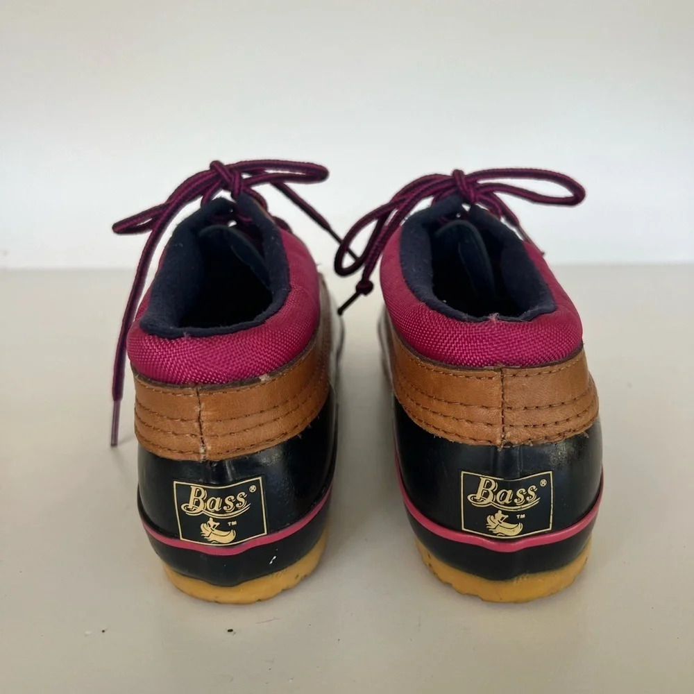 G. H. Bass & Co Calgary Waterproof Rain Duck Boots in Navy/Pink, size 9